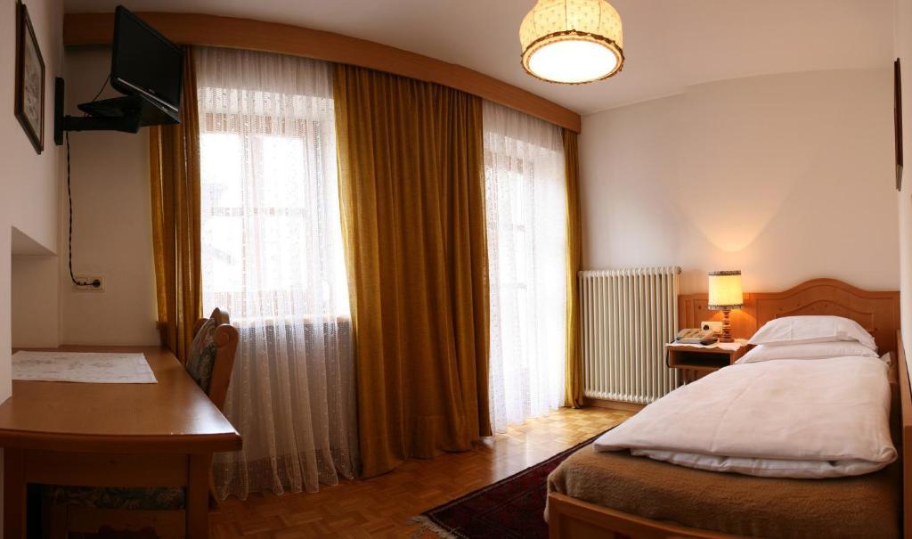 Hotel Dolomiti Madonna Ortisei Bilik gambar