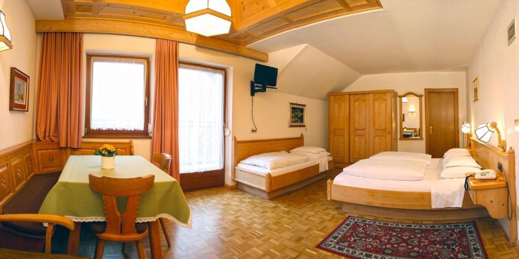Hotel Dolomiti Madonna Ortisei Luaran gambar