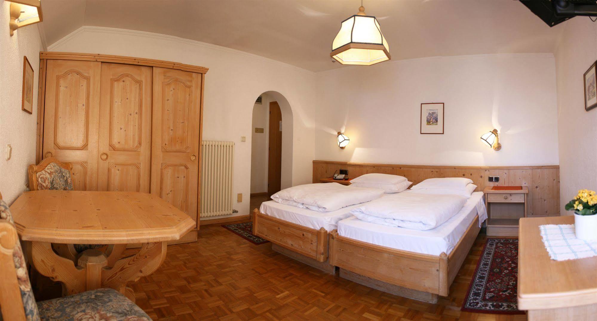Hotel Dolomiti Madonna Ortisei Luaran gambar